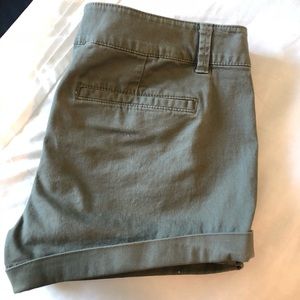 EXPRESS SHORTS
